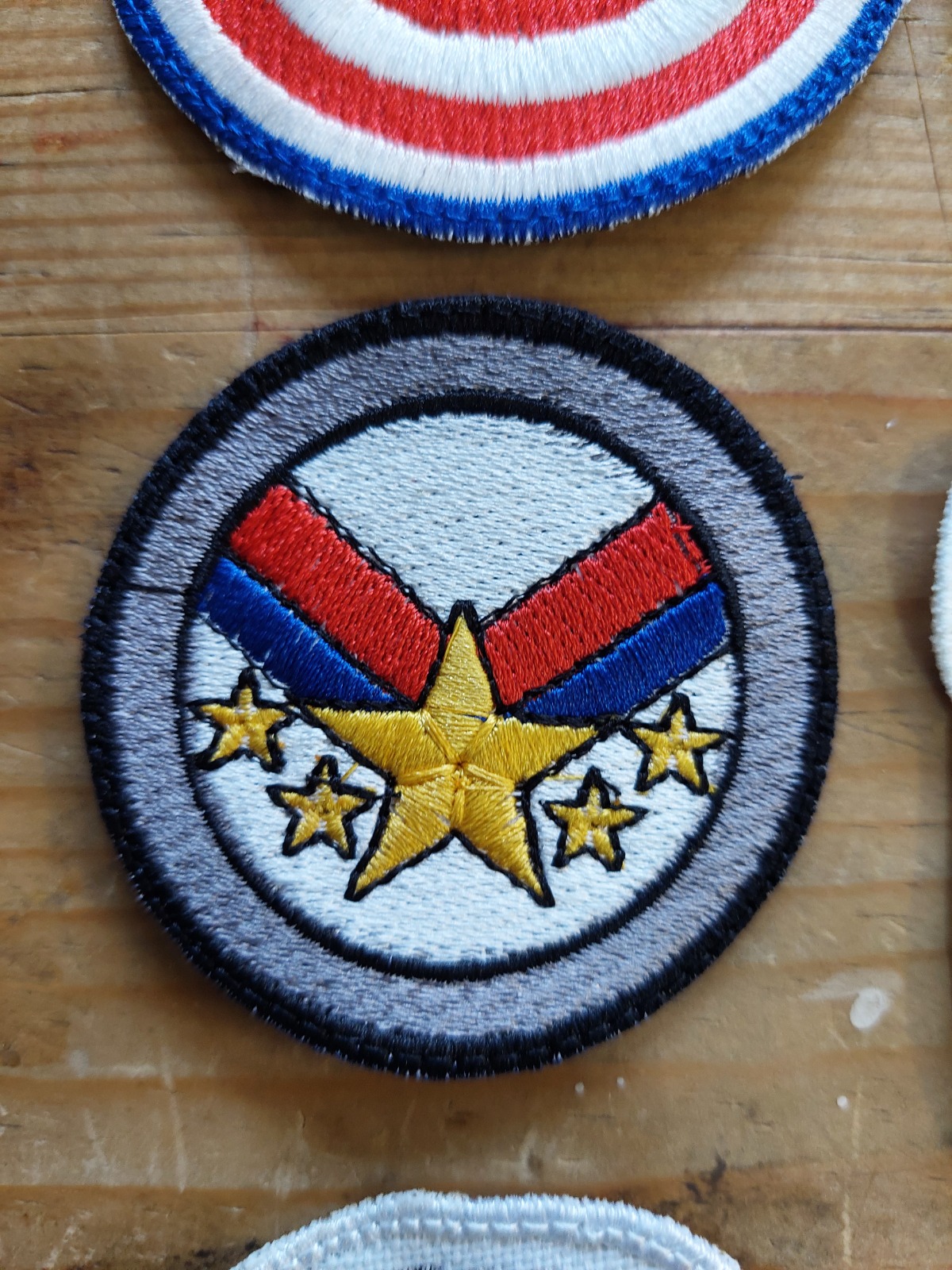 Parche bordado con forma de estrella